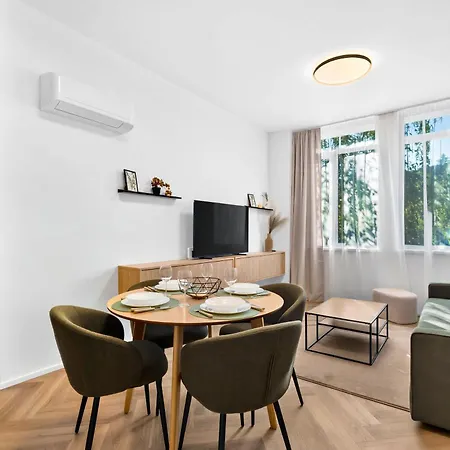 Large Family For 6 - Ac & Garage ברטיסלאבה