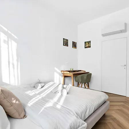 דירה Large Family For 6 - Ac & Garage ברטיסלאבה