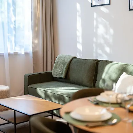 Large Family For 6 - Ac & Garage Apartman